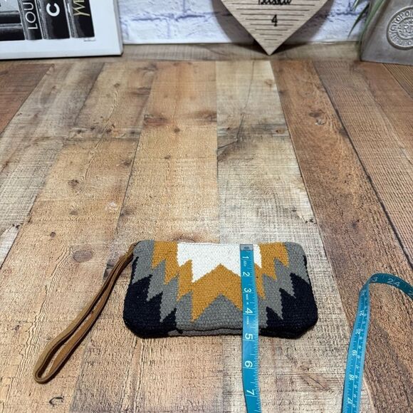 Panache collection WRISTLET - Picture 12 of 13